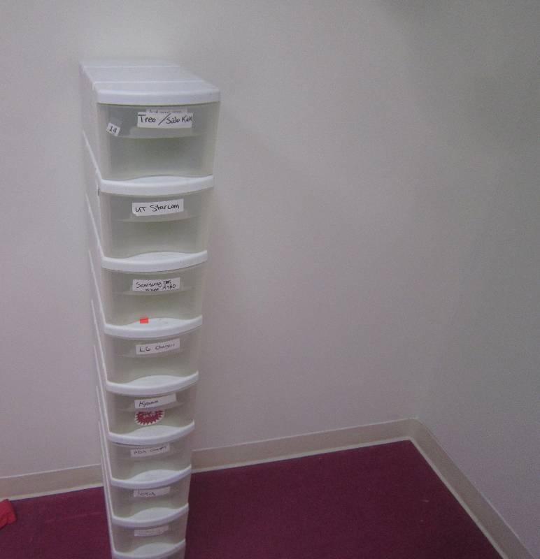 8 STACKING PLASTIC BINS -46 X 8