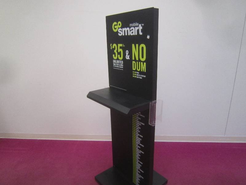 -BLACK DOUBLE SIDED MAGNETIC STAND 22X22X66 AND 2 BROCHURE HOLDERS