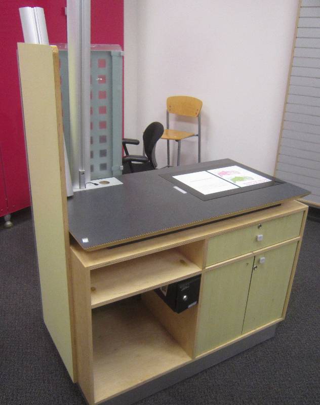 CABINETDESK 45X25 WITH BUILT IN SAFE