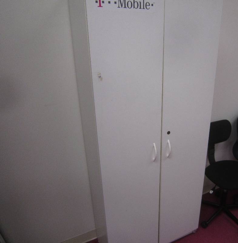 WHITE CABINET WITH ADJUSTABLE SHELVES