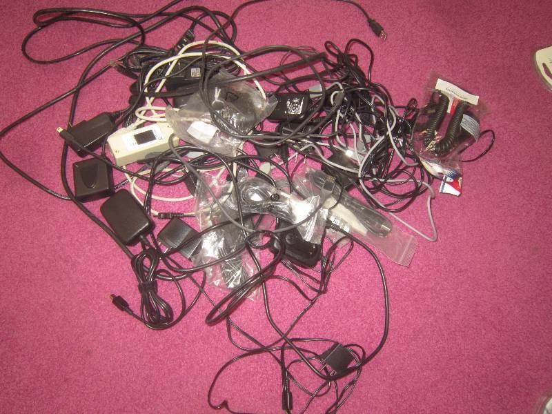BOX FULL OF PHONE CHARGERS (ELECTRIC)