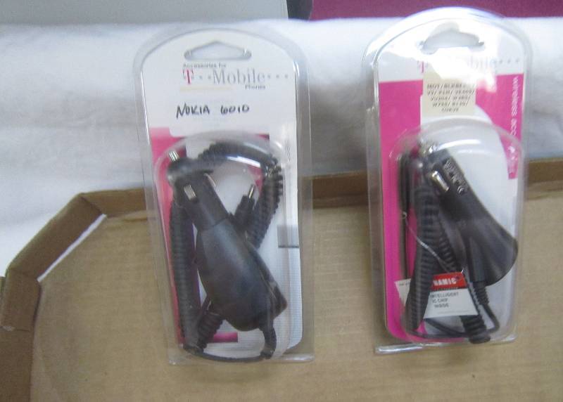 2 MOT BLACKBERRY CHARGERS