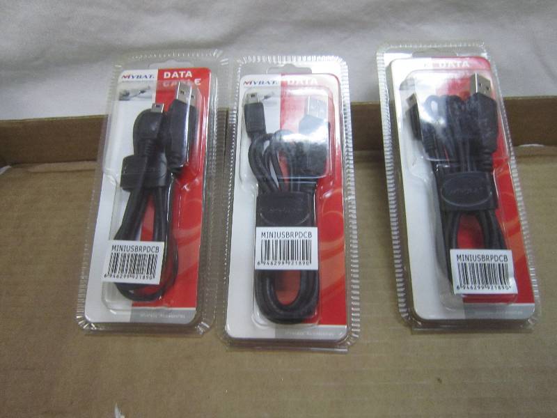3 DATA CABLES, MY BAT