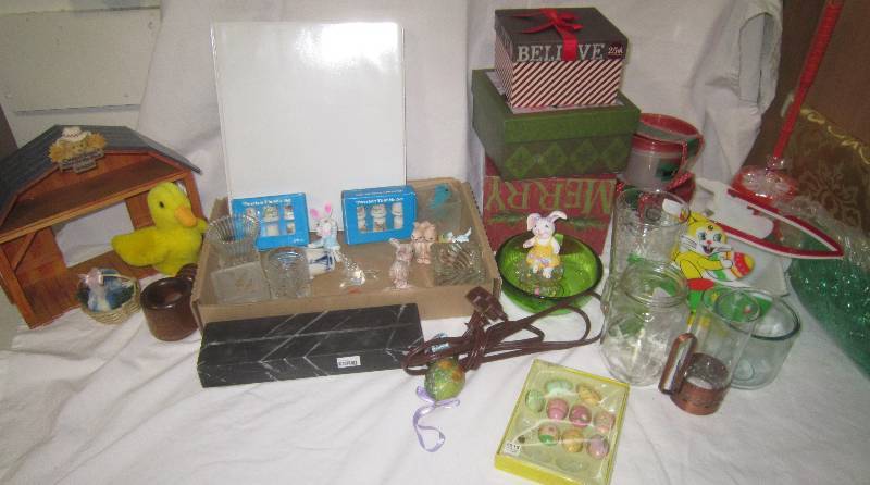 LARGE LOT OF MISC MINITURES, GIFT BOXES, CHERRIESED TEDDIES, EASTER,