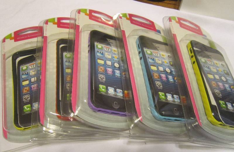 NEW From a T-MOBILE Store PHONE CASES 5 APPLE IPHONE