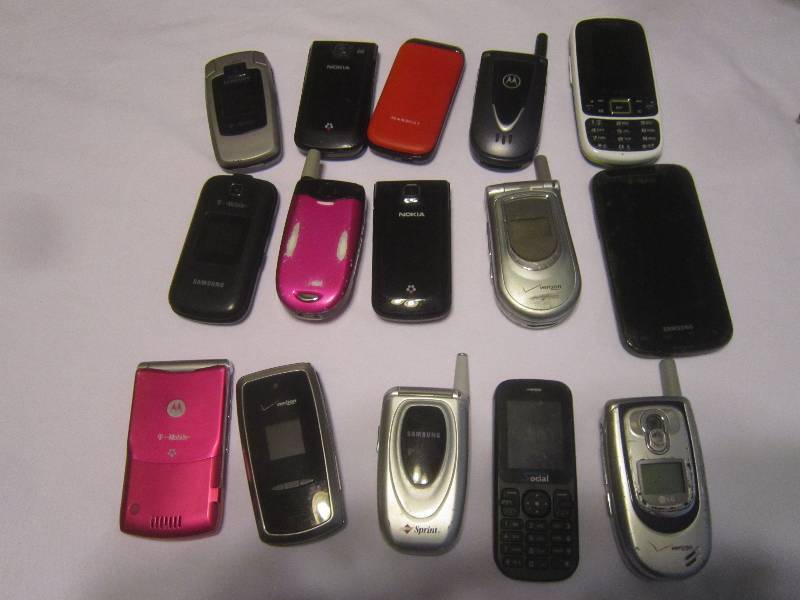 From a T-MOBILE STORE 15 PHONES (OLDER)