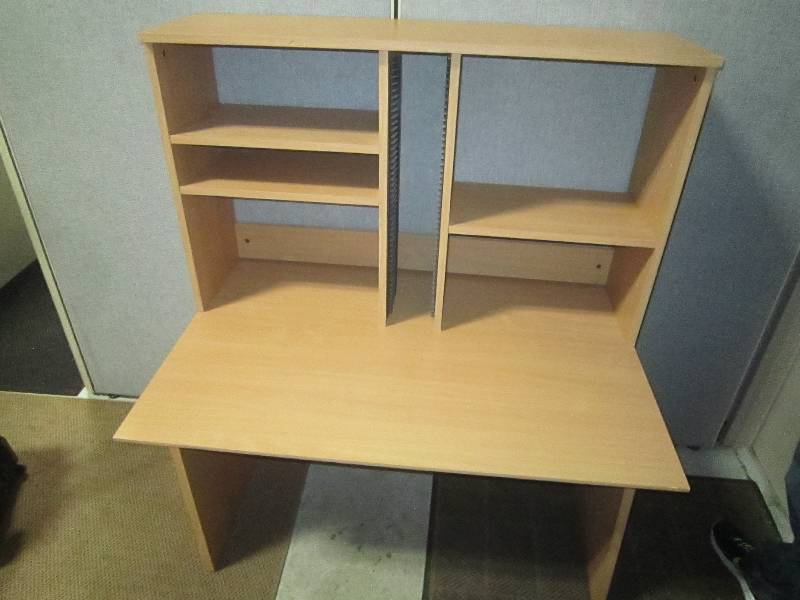 OAK DESK, WITH ORGANIZER FOR TOP