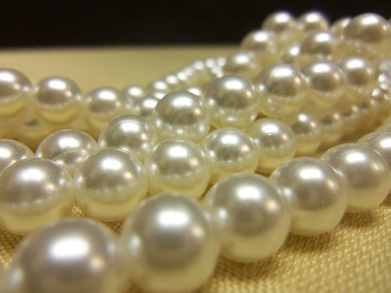 Vintage Sarah Coventry Pearl Necklace