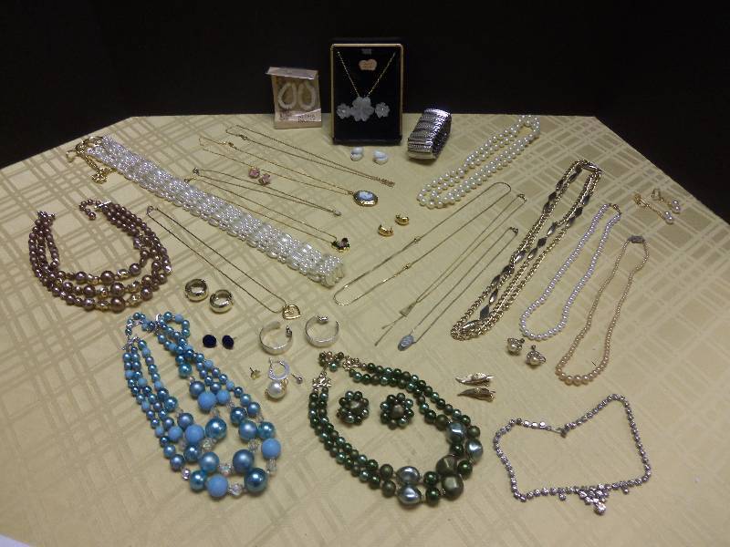 Vintage Costume Jewelry