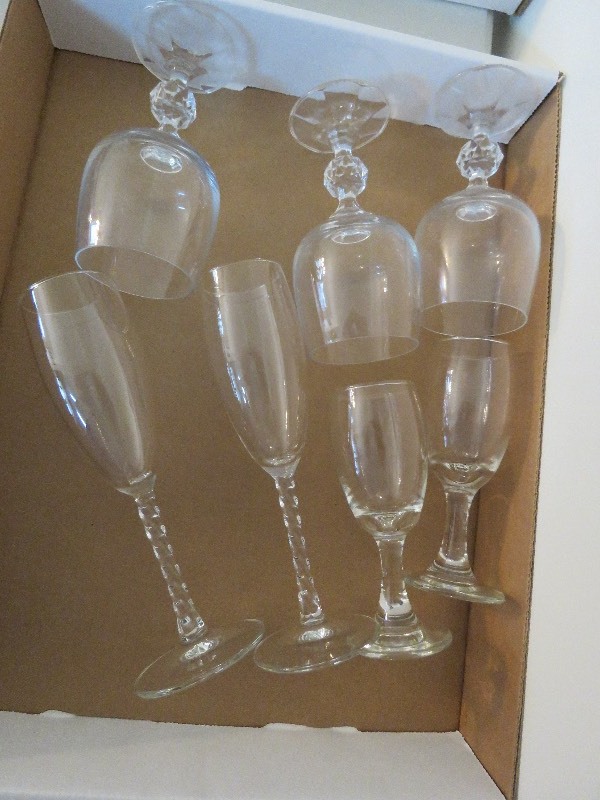 Clear Glass Wine Glasses