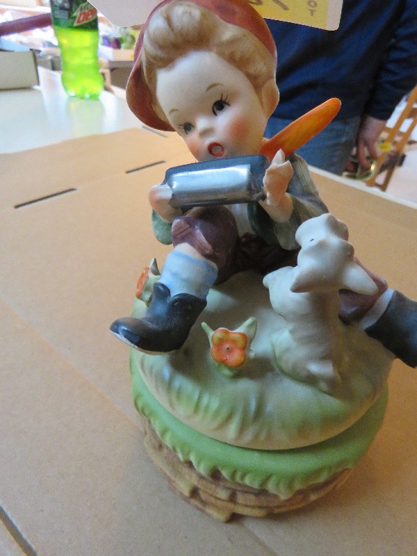 Hummel Musical Figurine