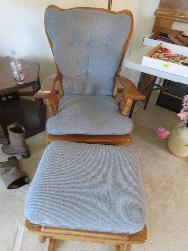 Glider with Gliding Ottoman