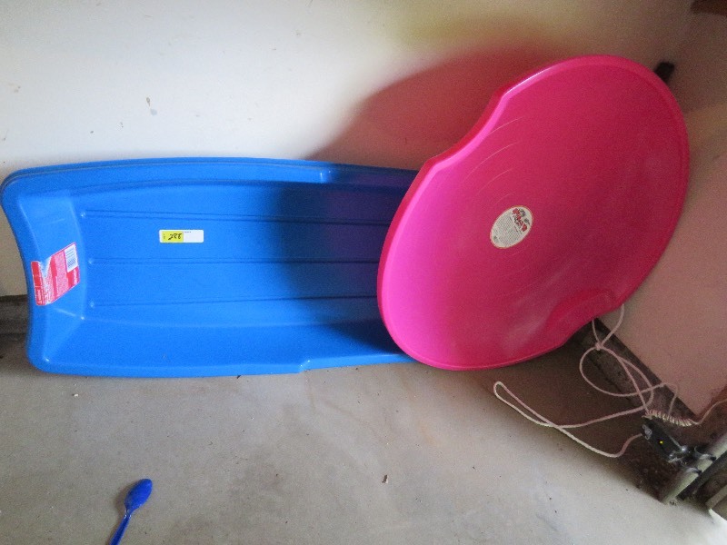 2 Snow Sleds