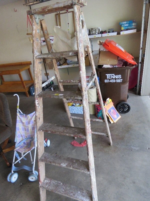 6 Wood Step Ladder