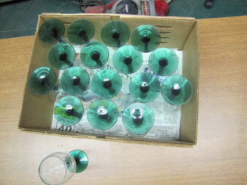 Wine Glasses w Green Stems