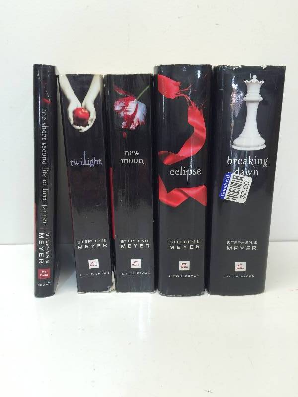 Twilight Saga Novels
