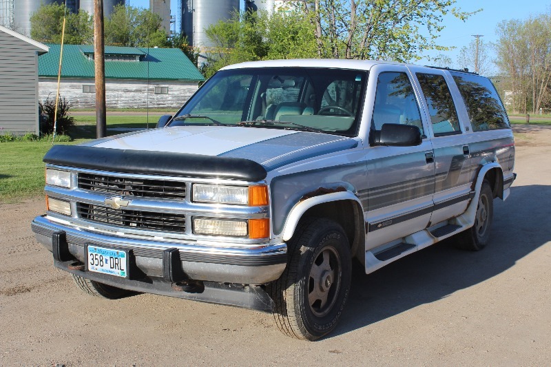 1994 Chevy Suburban Waldoch Conversion 4x4 - 2 Owner | MnAutoAuctions ...