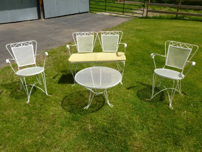 Vintage Rod Iron Patio Set