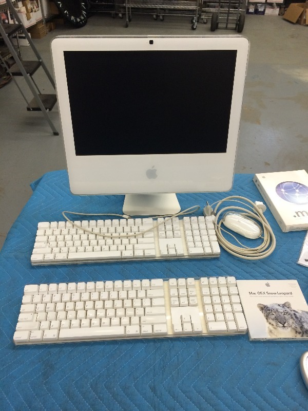 I MAC computer and accessories  - works view all pictures for more details