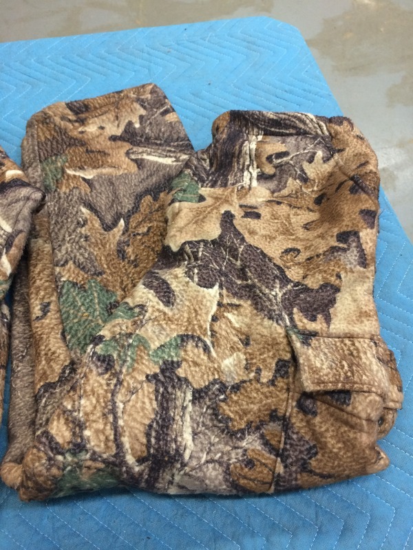 Camo Hunting pants and jacket  Cover ups XL