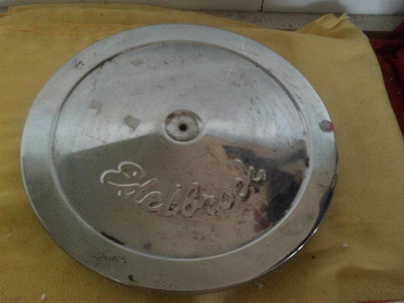 lot 24 image: EDENBROCK CHROME AIRCLEANER COVER