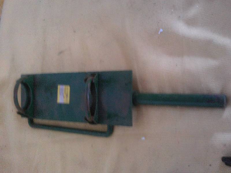lot 26 image: iron gate latch