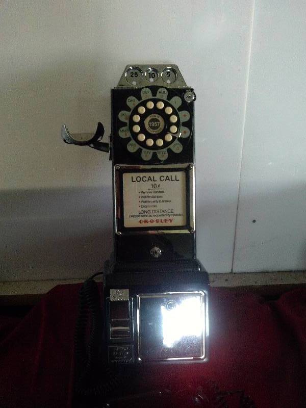 lot 110 image: COLLECTIBLE PAY PHONE