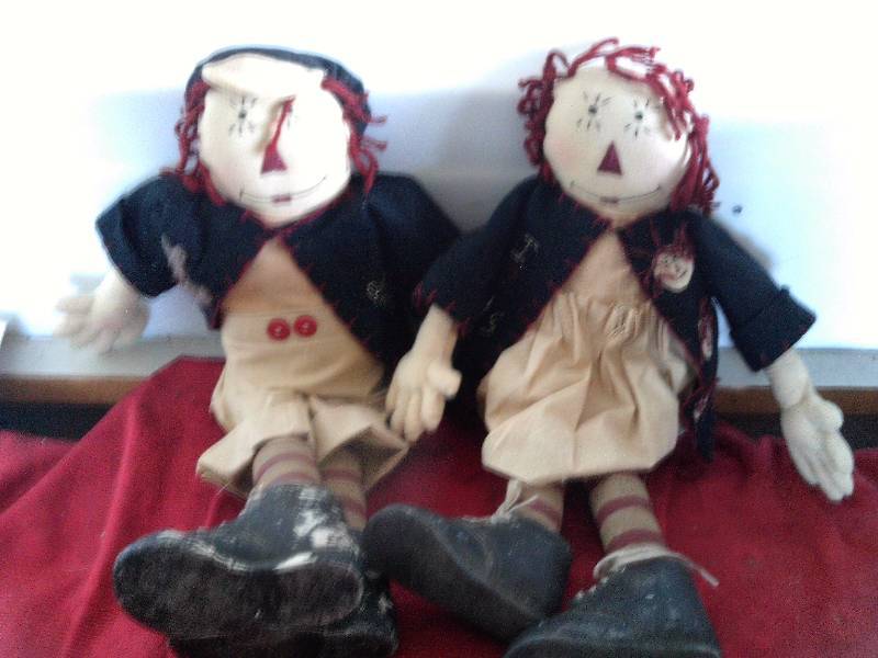 lot 142 image: vintage ragady ann and andy