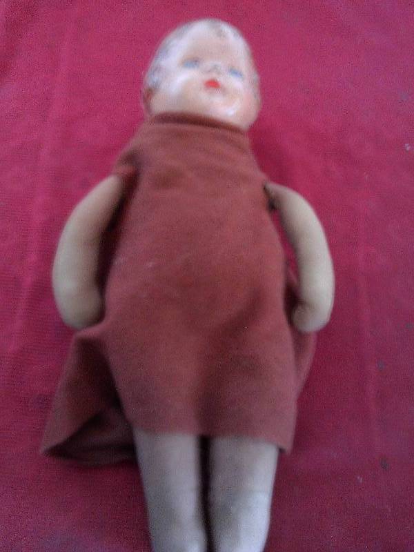 lot 192 image: vintage doll