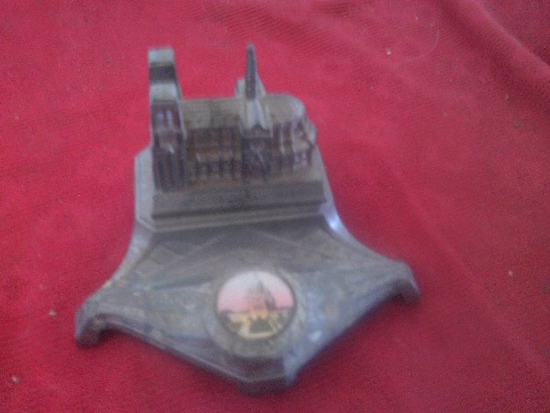 lot 205 image: PEwter notor dame replica