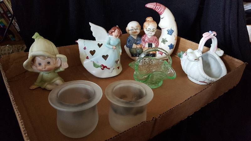 Lot of seven figurines