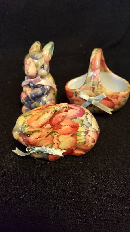 Two floral bunnies and basket