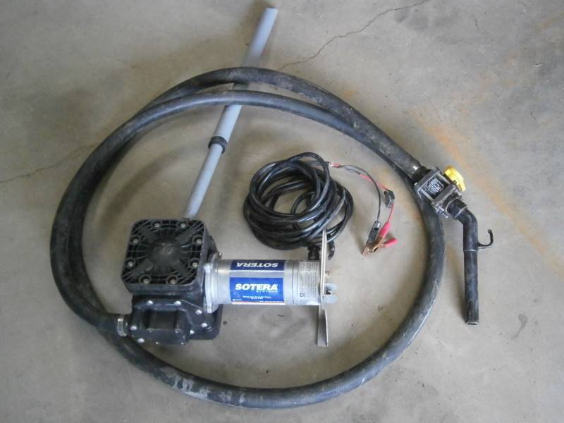 lot 6 image: 12 Volt Sotera Transfer Pump