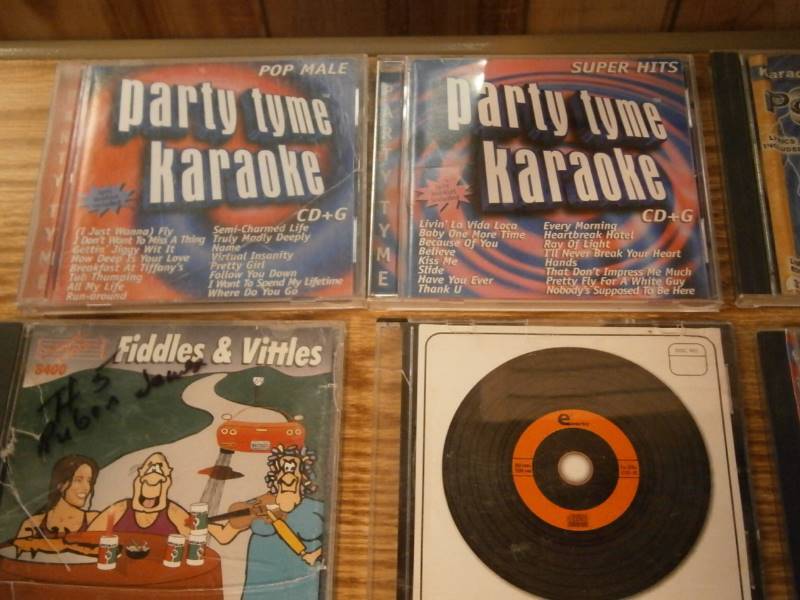 (12) Karaoke CD-Gs