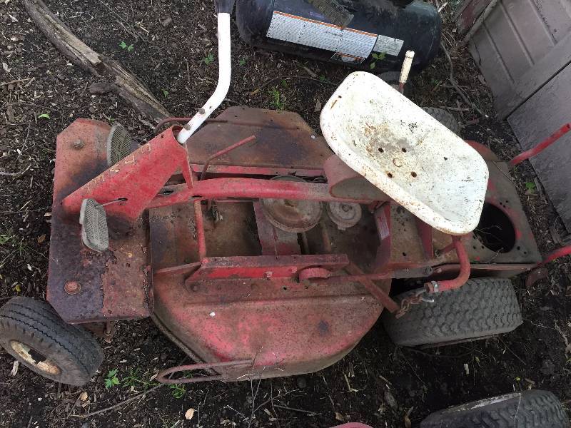 Snapper Comet Mowers