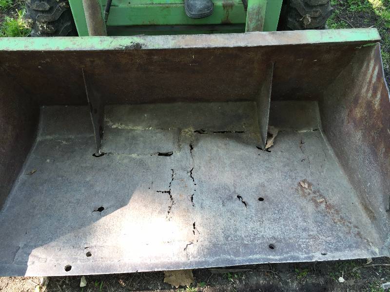 Owattona Skid steer Wisconsin Engine