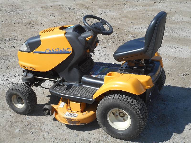 Cub cadet zero turn best sale tractor i1046