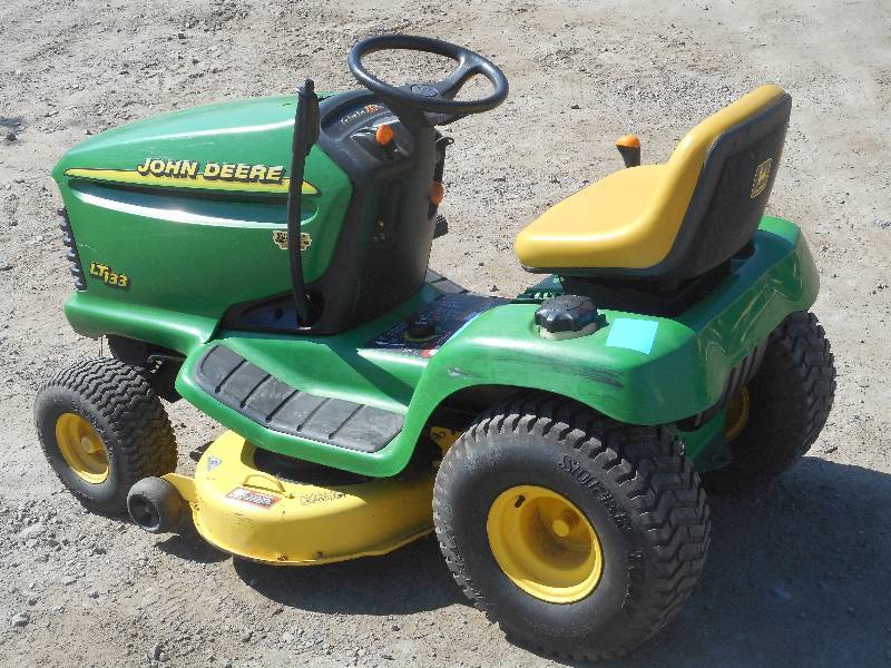 13 hp john deere lawn tractor