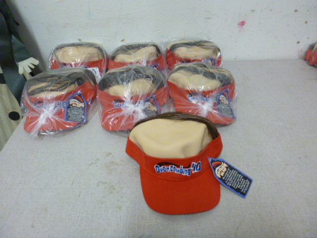 lot 32 image: 18 Over Combing 40 Caps