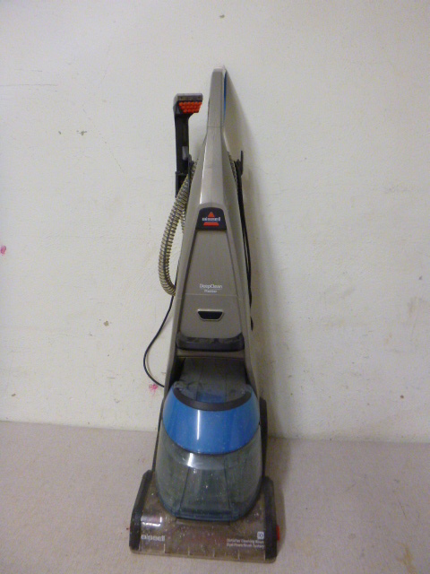 lot 59 image: Bissell Carpet Cleaner