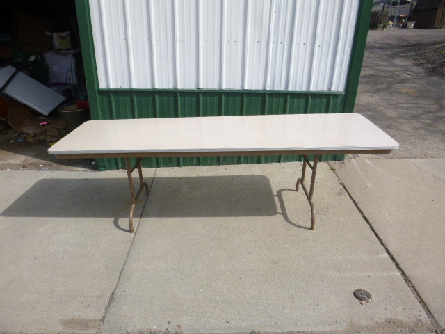 lot 66 image: Banquet Table
