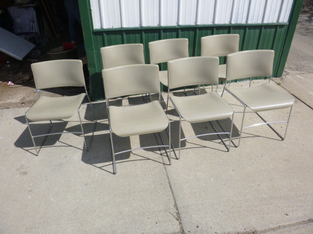 lot 77 image: 7 Conference Room Chairs