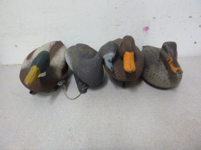 lot 82 image: 4 Duck Decoys