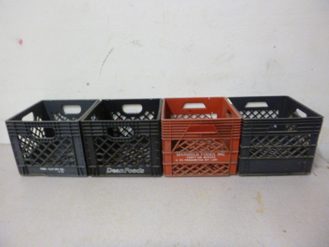 lot 95 image: 4 Milk Crates
