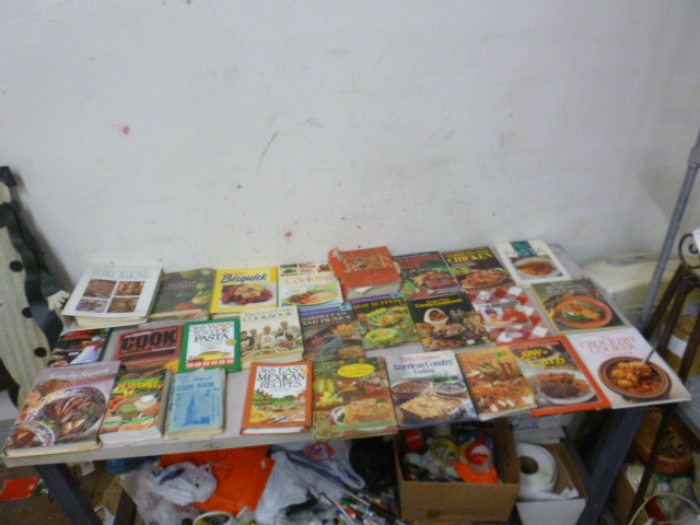 lot 100 image: Miscellaneous Cookbooks