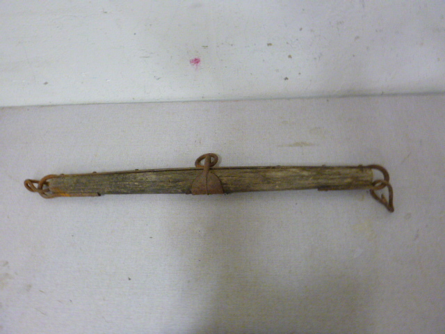 lot 111 image: Evener