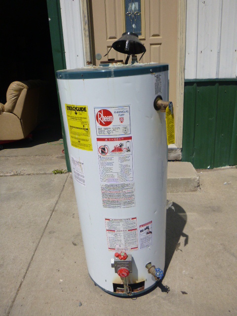 lot 124 image: Rheem Natural Gas Hot Water Heater