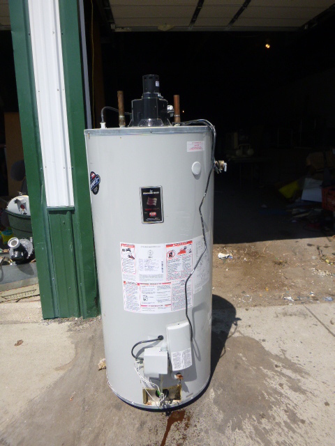 lot 125 image: Bradford White Hydro-Jet Natural Gas Hot Water Heater