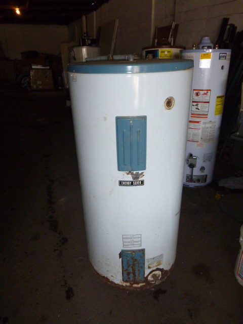 lot 132 image: Imperial Electric Hot Water Heater
