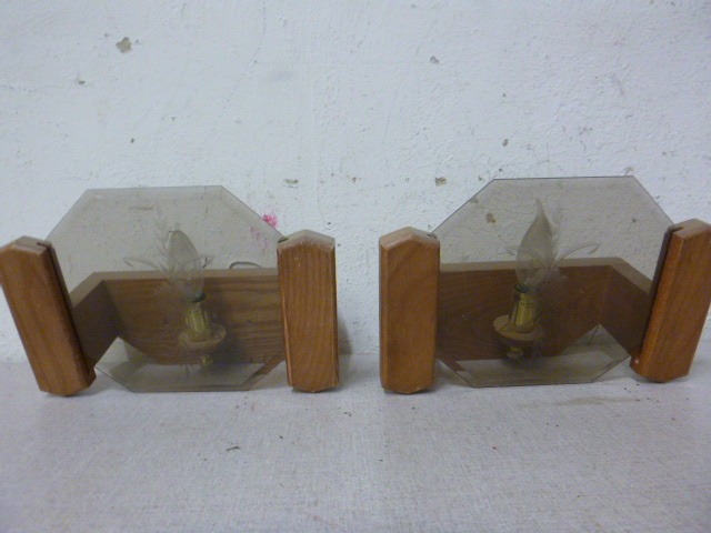 lot 140 image: 2 Wood and Glass Wall Light Sconces